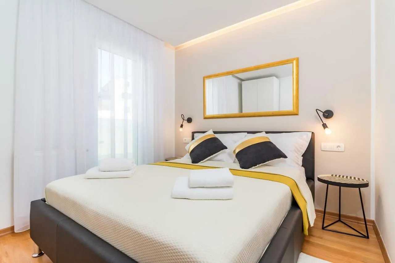 Monte Paradiso Deluxe Apartment Pula