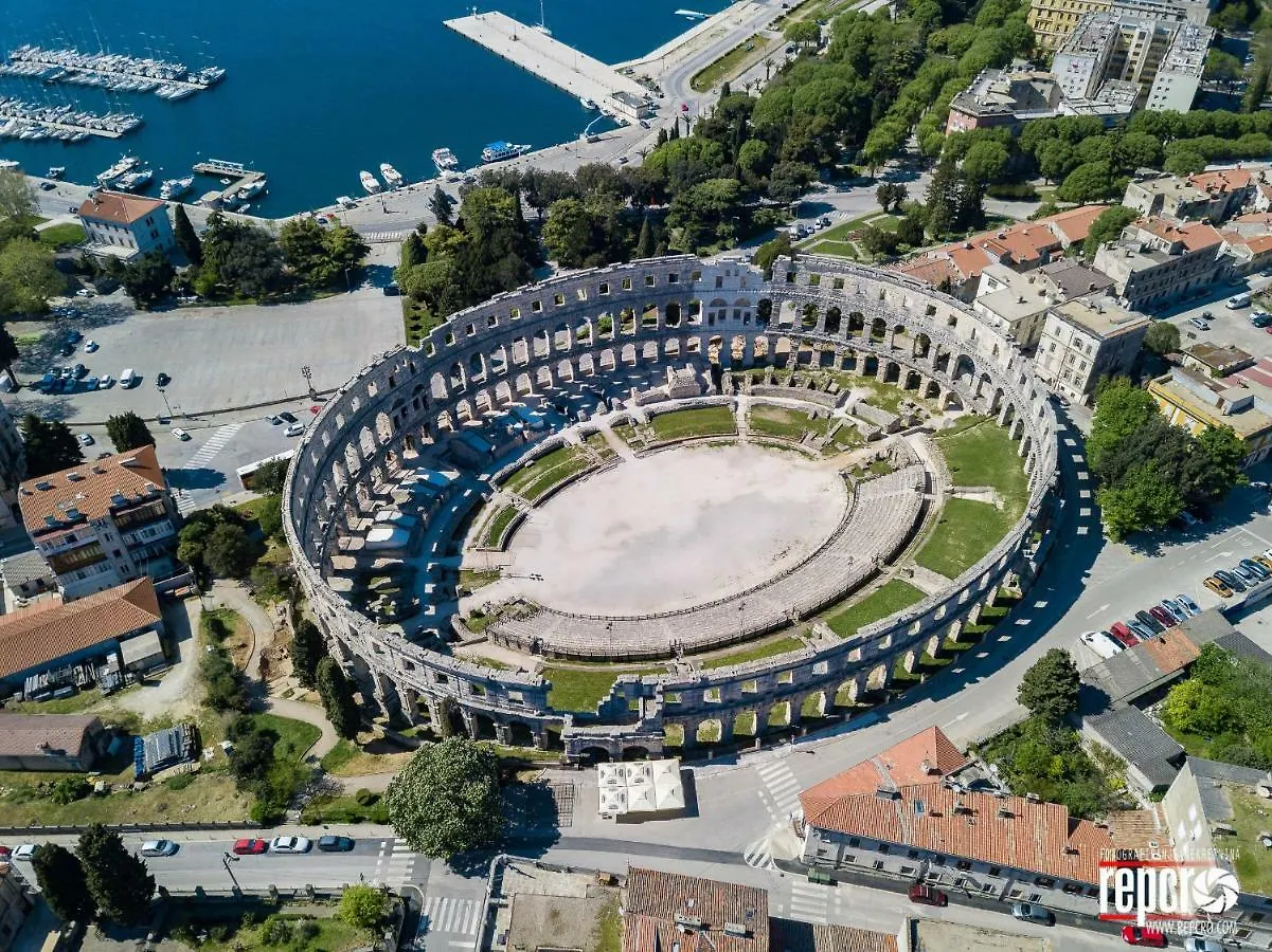 Monte Paradiso Deluxe Apartment Pula Croatia